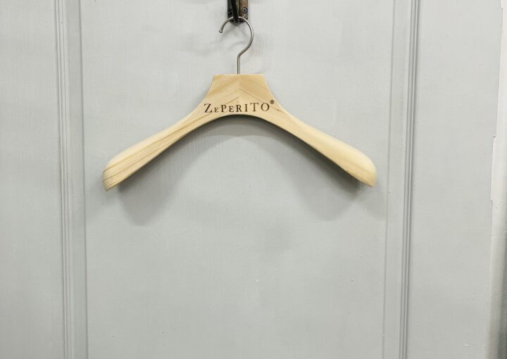 Zeperito Wonerland Hanger