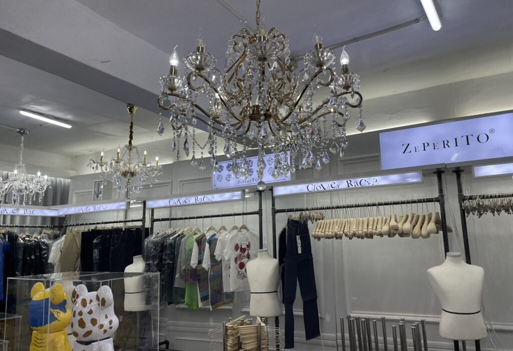 Zeperito WonderLand Chandelier