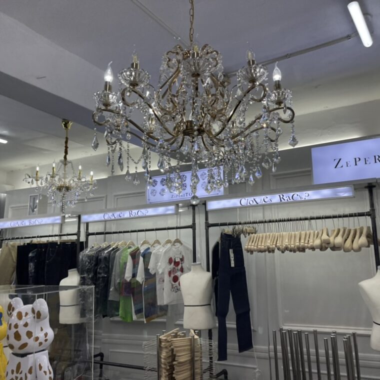 Zeperito WonderLand Chandelier