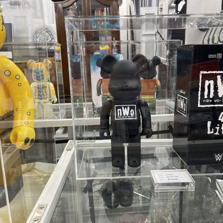 Zeperito Wonderland Acrylic Case