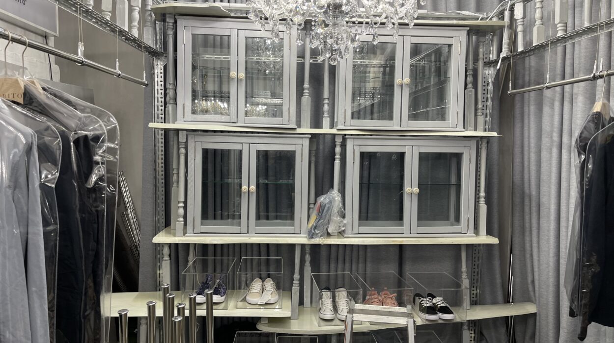 Zeperito wonderland Grey Chamber