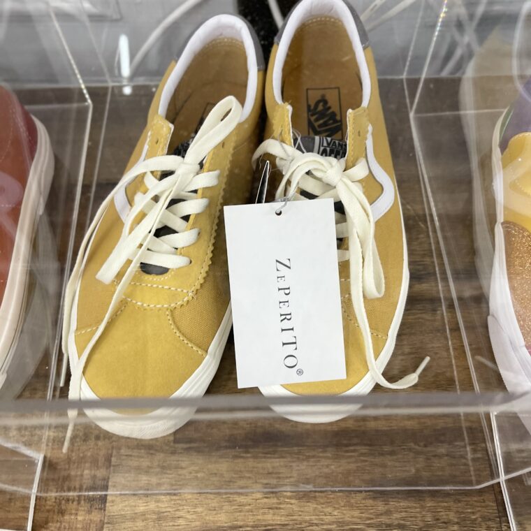 Zeperito WonderLand Acrylic Case