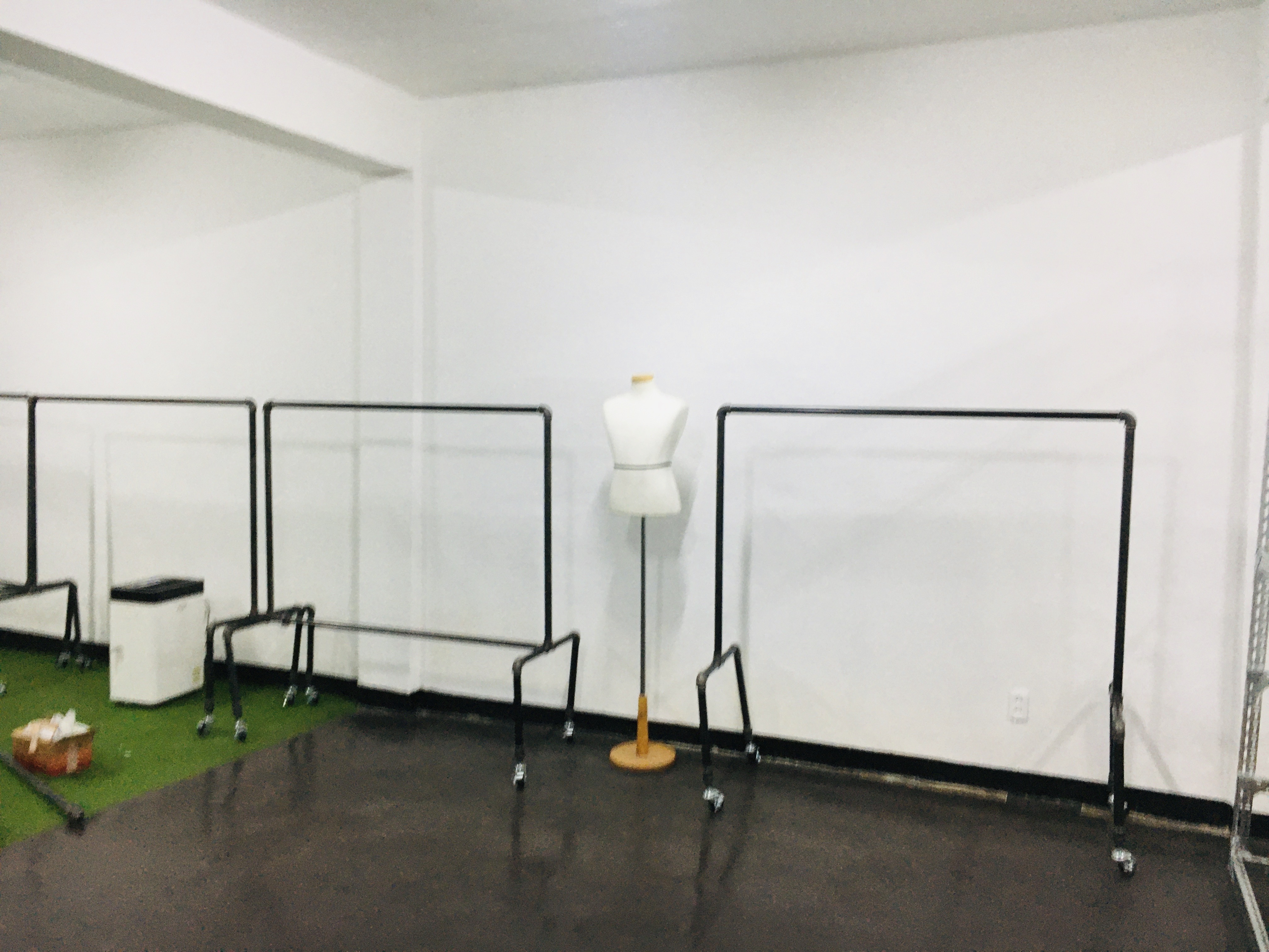 Zeperito Wonderland Clothes Rack